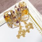 ♡SALE♡かすみ草の花束のイヤリング