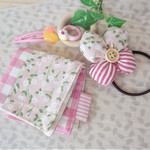 ハンカチ＆ヘアアクセのセット☆ピンク小花