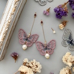 【small】 揺れる蝶々と一粒パールのピアス -pink purple-