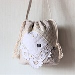 アイボリー*アンティークレース*リネンキルト*2WAY*巾着バッグ*シェルボタン
