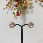 クリスタルスワロフスキーフラワーピアス/イヤリング*結婚式*二次会*花嫁*ブライダルアクセサリー*フォーマル*上品*お呼ばれ*カラードレス*和装*着物*振袖*デート*成人式*卒園式*入園式
