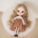 ブライス♡アイシードール♡生成りキャンディスリーブ袖ブラウス❀キャメルウエストフリルヘムスカート