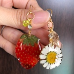 フラワーいちごピアス[送料無料]