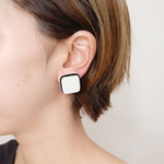 ラスト1点のみ【 chimie vintage- 1231】ヴィンテージ モノトーンボタンピアス・イヤリング
