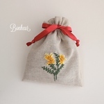 手刺繍巾着ポーチ ❁ ミモザ③