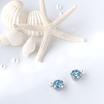 スワロフスキーとパールのプチピアス/イヤリング　アクアマリン