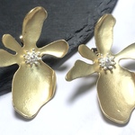 フラワー　お花　ゴールド　ピアス