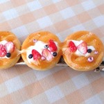 ベリーパンケーキのヘアクリップ