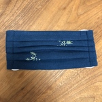 マスク　大人用　プリーツ　刺繍ガーゼ　ネイビー