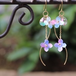 揺れる紫陽花、スワロ雫ひと粒ピアス／イヤリング　　(揺れる、ゆらゆら)