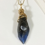 ワイヤーアート　月の満ち欠け　　満点の星空　ネックレス　レジン