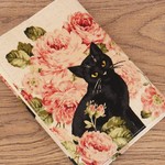 ラスト1点!!【文庫本】ゴムバンド栞付ブックカバー★黒猫とバラ★和モダン★生成り