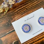 刺繍とビーズのお花ピアス(イヤリング) ブルーグラデーション