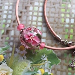 手作りとんぼ玉 紅いお花のチョーカー