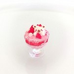 🐻 クマさん 苺パフェ🍓  ミニチュア  ストロベリー  いちごみるく ピアス