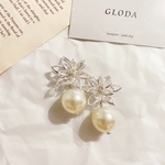 大ぶり クリアフラワー パールピアス フラワーパール クリアピアス 樹脂 アレルギー対応  結婚式 ウェディング ブライダル 二次会 入学式 卒業式 フォーマル 上品 花ピアス 