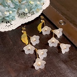 花揺れる　すずらんのシアーピアス(イヤリング)