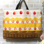 かわいいショートケーキ柄!丈夫で安全なレッスンバッグ。シューズ入れも追加出来ます。