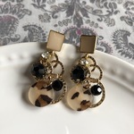 . ✨ベージュとレオパードの華やかピアス✨