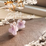 揺れる花のイヤリング／ピアス  春