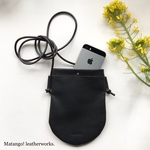 ◆モバイルショルダー◆ 本革　艶消し　黒　マット　上品　シック　大人　ショルダーバッグ　レザーショルダー　レザーアイテム　コンパクト　シンプル設計　レディース　ショルダー　軽量　スマホケース　大人