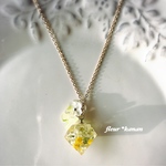 ミモザと黄蝶／ネックレス