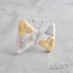 choucho刺繍ブローチ(レモン)
