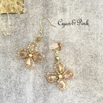 デザインnew!【送料無料】beige ❤️hydrangea（紫陽花）一輪の樹脂ポストピアス/ばね式イヤリング❤️