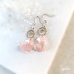 ♡春のお出かけに♡ 花びらと小さなクリスタル♡ピアス＆イヤリング