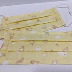 ＜送料無料＞ガーゼマスク　2枚セット㊶　大人用大きめ（クマ柄）