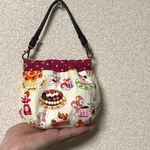 ぷっくりバネポーチ