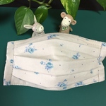 ブルー小花❤︎不織布&ワイヤー入りプリーツマスク