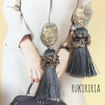 RUKIRIRIA #437 グレーゴールド箔×ダークグレータッセルピアス  大ぶりピアス 大ぶりイヤリング 