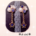 ゆらゆら お花イヤーカフ 青