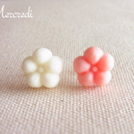 [再販*] 紅白梅の落雁ピアス / イヤリング