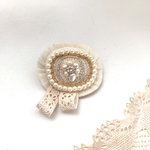 パール刺繍ブローチ