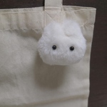 うさしうのブローチ 白