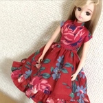 リカちゃん 赤いバラのワンピース