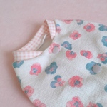 再販🌸 犬服 S 背中開き　春色パンジーのバックオープンベスト　