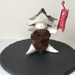 端午の節句　鯉のぼりと遊ぶ坊や