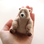 座るほっこりクマさん