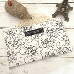 マスクケース　USAコットン【Loralie Designs】Elegant Scroll White / Black】