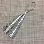 レザータッセル  シルバー
