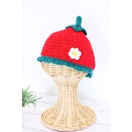 春を先取り！キッズ帽子　どんぐり帽子のお友達「いちご帽子」♡レッドベース