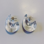 大ぶり　アクリル  ピアス　クリア　ホワイト