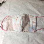 大人用立体ダブルガーゼマスク　花柄にネコ　ピンク