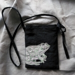 カエル刺繍リネンサコッシュ