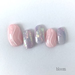 桜色のキラキラネイルチップ