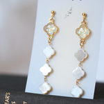 フラワーモチーフ　シェルのロング　ピアス・イヤリング