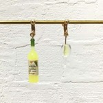 フローラルな香りを感じるシェリー酒のイヤリング（ピアス）